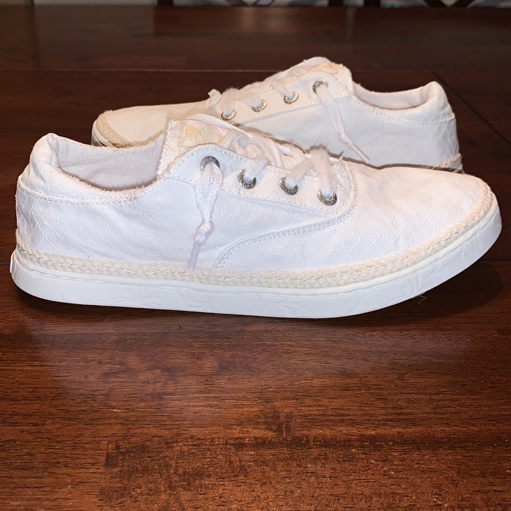 Roxy Talon Women’s Slip on Sneakers